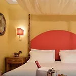 Homs Otel 4*