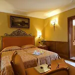 Ξενοδοχείο Homs 4*