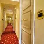 فندق هومز 4*