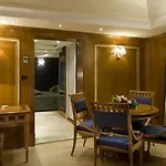 霍姆斯酒店 酒店 4*