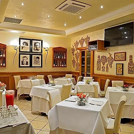 Hotel Homs