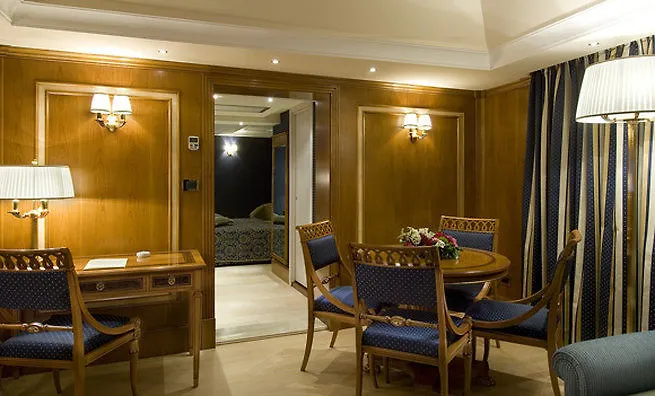Homs Hotell 4*
